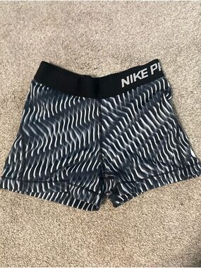 Nike Black & White Patterned Dri-FIT Athletic Compression Shorts